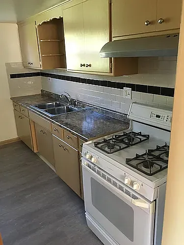 3 bed, 1300 sqft, $2,450 — Photo 1