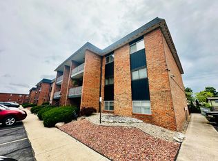 3235 Saric Ct #1G, Highland, IN 46322