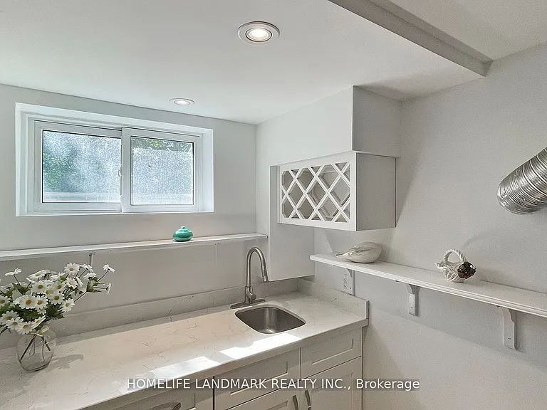 11 Uplands Ave #BASEMENT — Photo 13