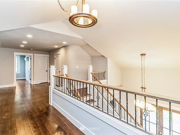 5th image of 7316 51st Ave NE #3