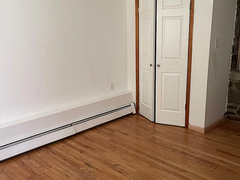 106 Lincoln Ave — Photo 8