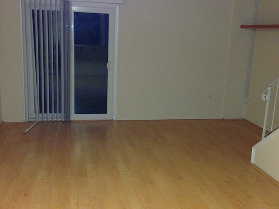 5th image of 24 Silver Hill Ln