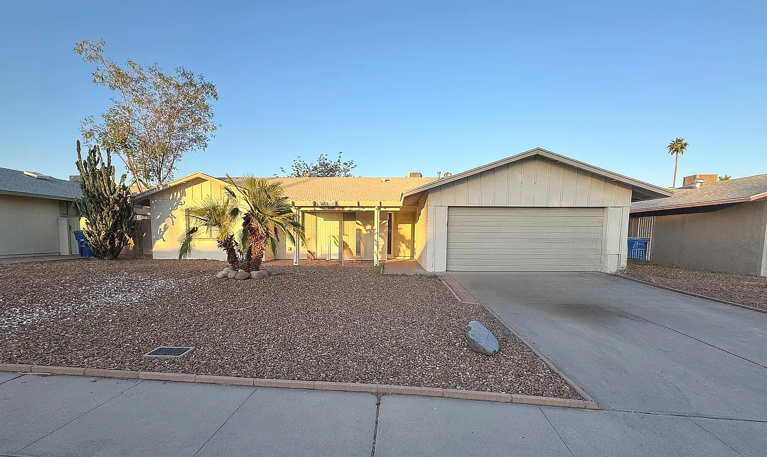 4 bed, 1992 sqft, $2,650 — Photo 1
