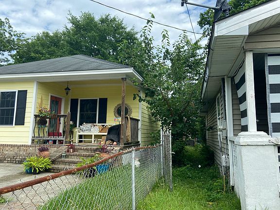 2nd image of 113 Millen St