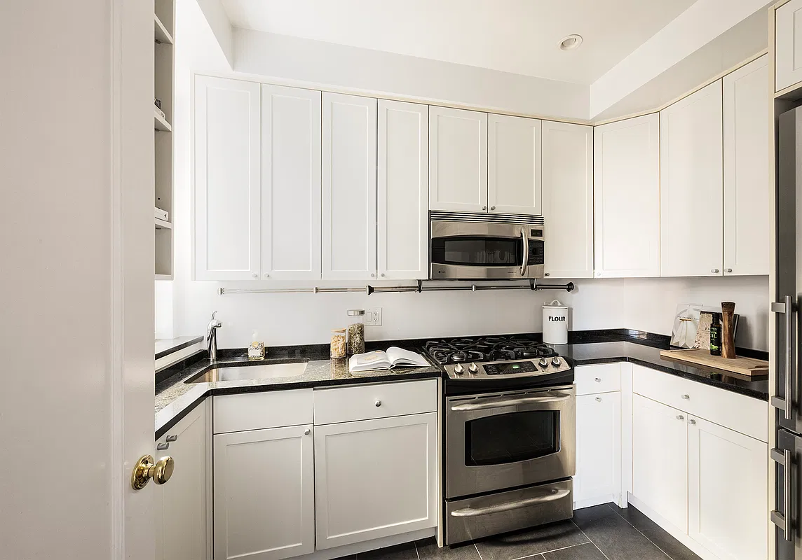 25 Fifth Avenue #8F in Greenwich Village, Manhattan | StreetEasy