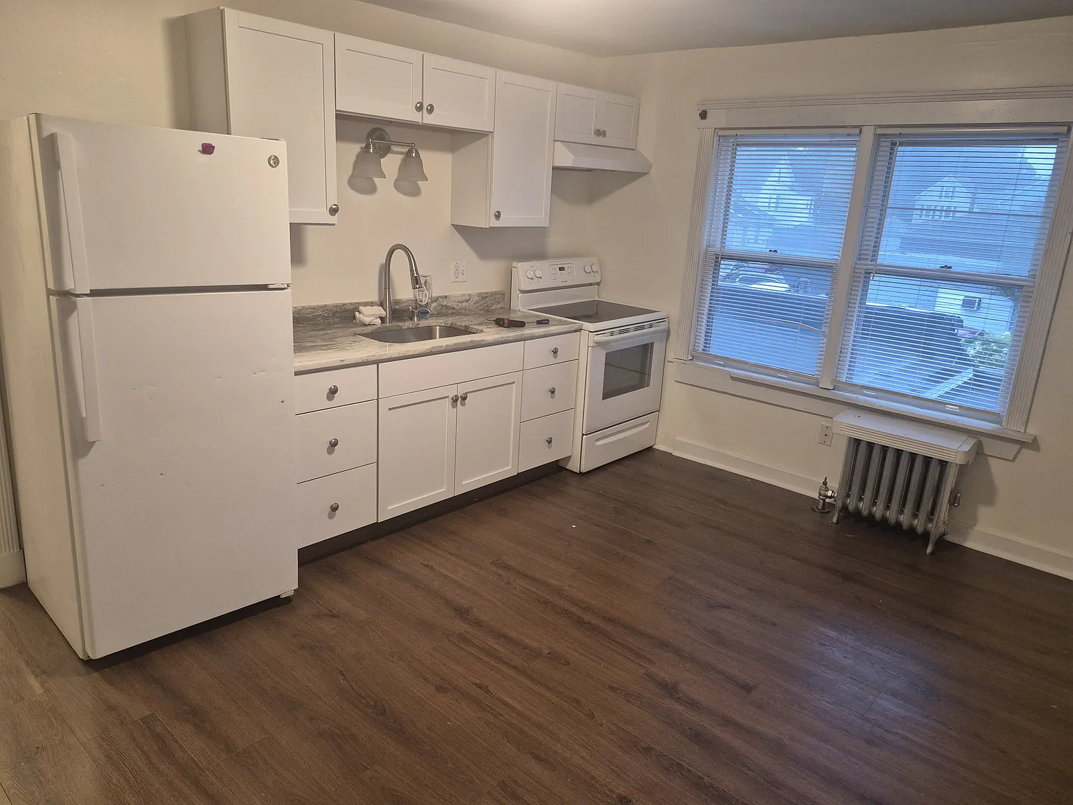 2 bed, 1075 sqft, $1,650 — Photo 3