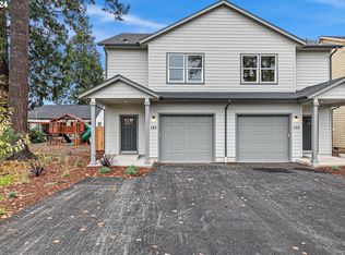 145 Sweet Ln, Cottage Grove, OR 97424