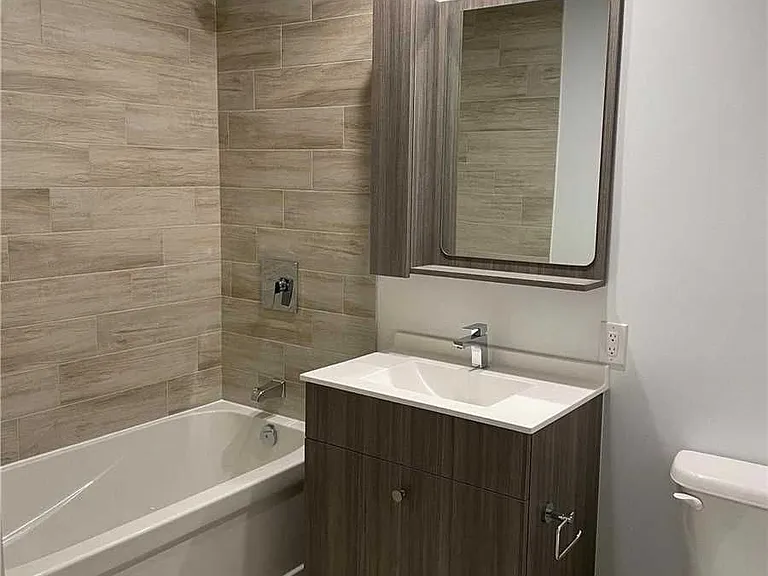 75 Canterbury Pl #1907 — Photo 9