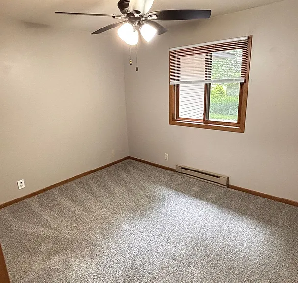 2428 Spooner Ave — Photo 15