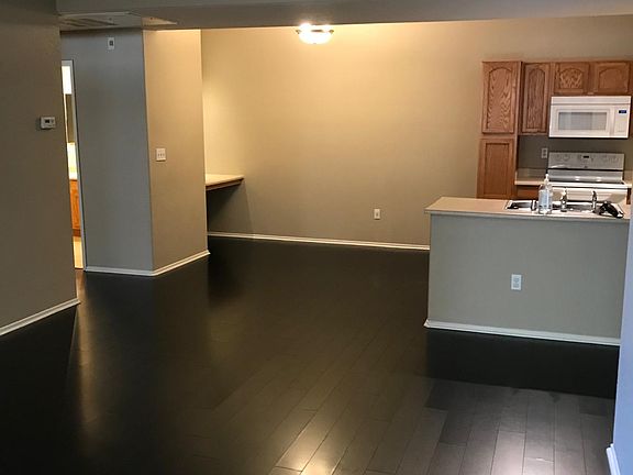 3rd image of 41410 Juniper St Unit 314