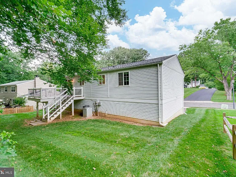 5906 Oak Leather Dr — Photo 41
