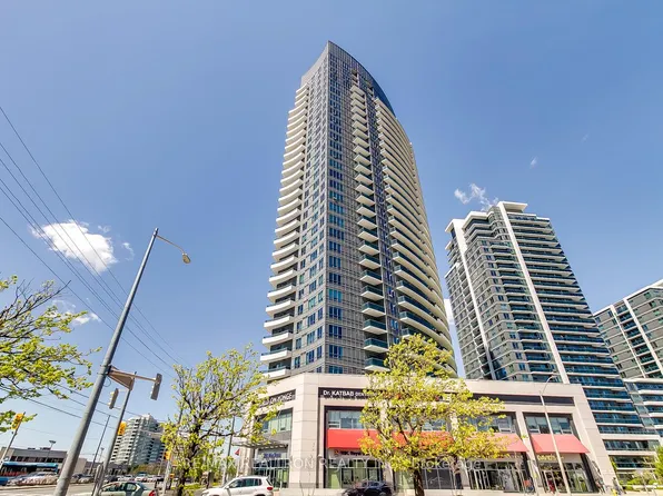 7161 Yonge St #322, Markham, ON L3T 0C8