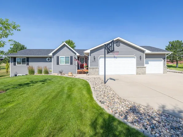 5201 Cale Ct, Rapid City, SD 57701