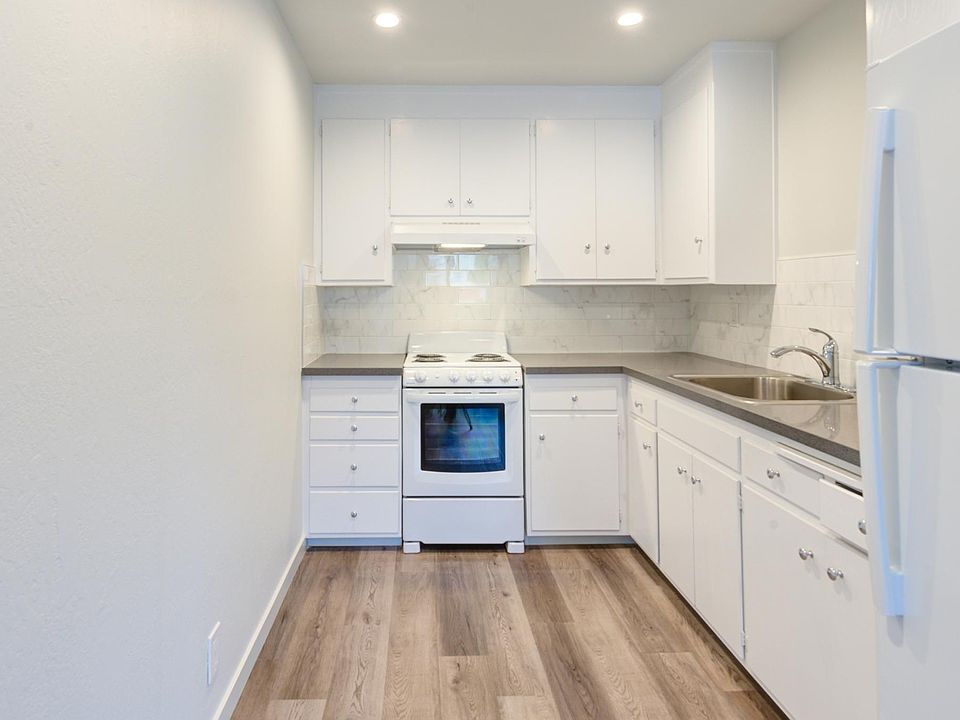 1st image of 3676 Laurel Ave