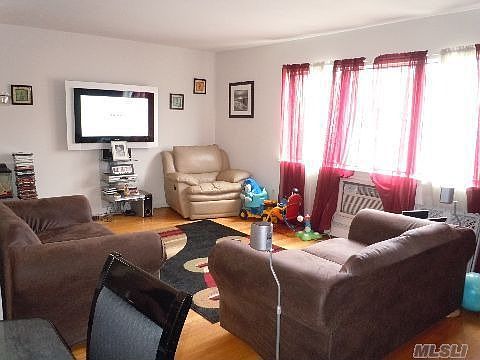 3rd image of 15337 82nd St