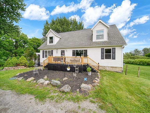 2nd image of 6463 Maple Lane Rd