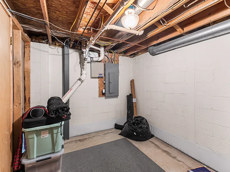 6431 Blackhaw Dr — Photo 11