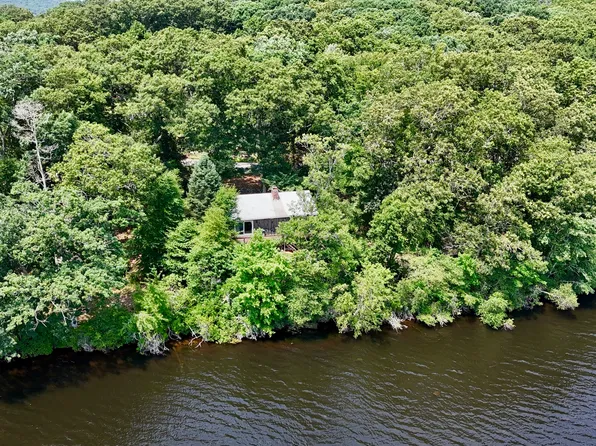 148 Upper Pattagansett Road, East Lyme, CT 06333