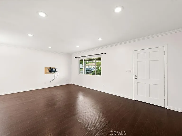418 Elmgate St — Photo 13