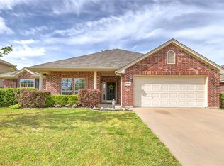 813 Heberle Dr, Burleson, TX 76028