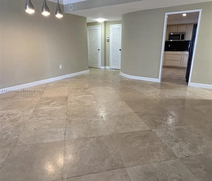 5825 Collins Ave #9C — Photo 6