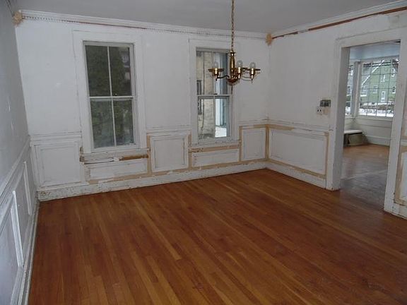 5th image of 110 Central Ave