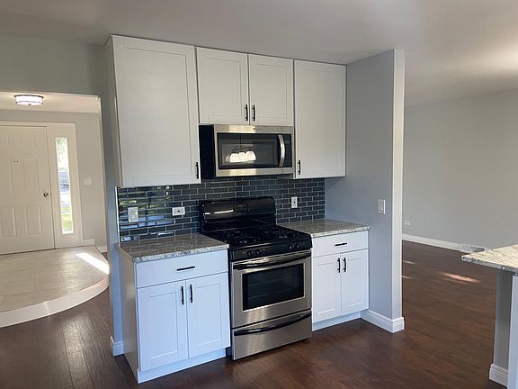 4th image of 1409 N Columbine Dr