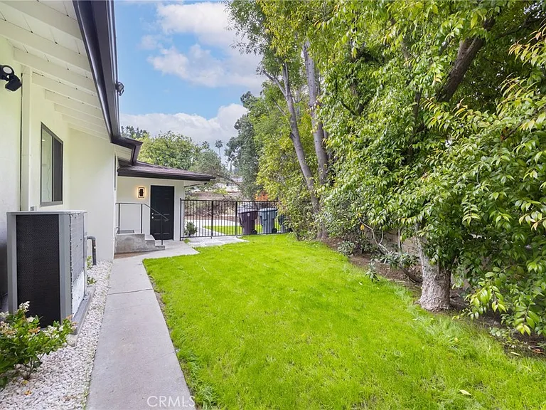 937 Misty Isle Dr — Photo 31