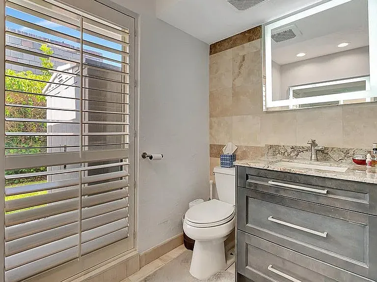 4450 NE 23rd Ave — Photo 24