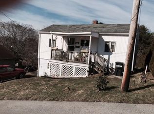 102 Campbell Ave, Connellsville, PA 15425
