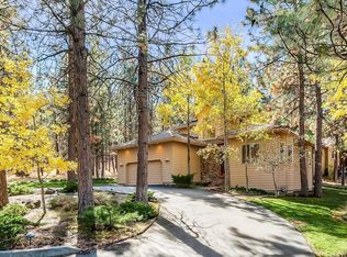 2988 NW Three Sisters Dr, Bend, OR 97703