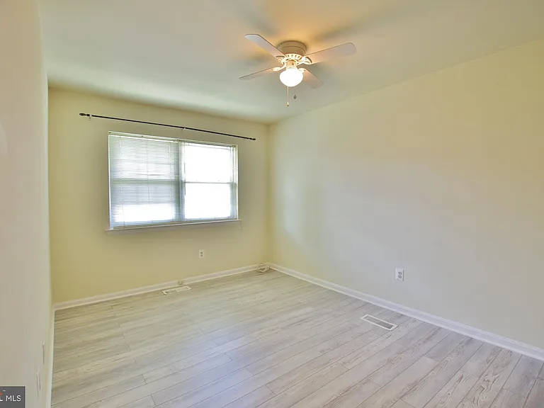 8612 Walutes Cir #B — Photo 14