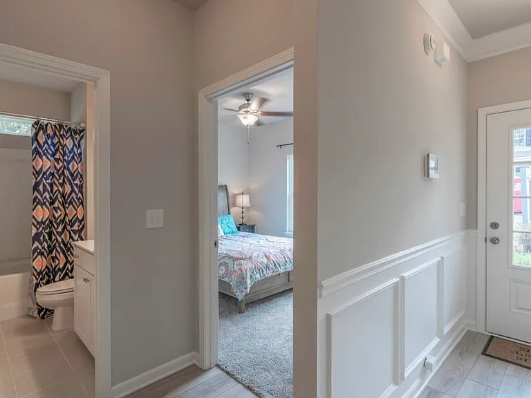 825 Lottie St — Photo 3