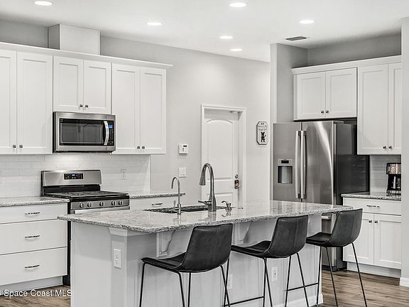 4th image of 4144 Archdale St