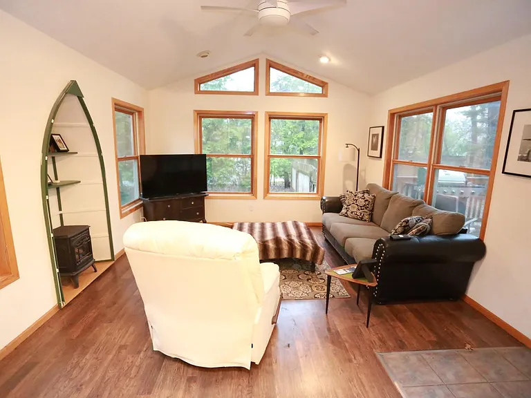 12630 Ridgemount Ave W — Photo 2