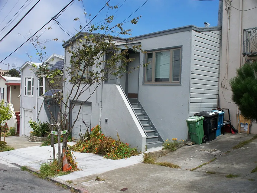 66 Edgar Ave