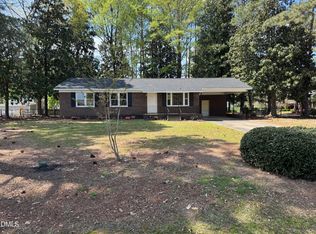 201 Carolyn Dr, Selma, NC 27576