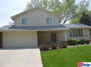 15253 Y St, Omaha, NE 68137