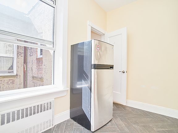5th image of 388 Saint Johns Pl Floor 4