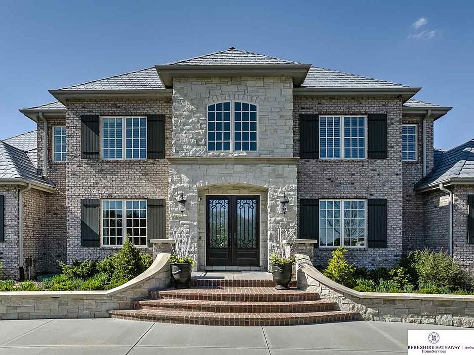 2nd image of 13506 Paul Cir