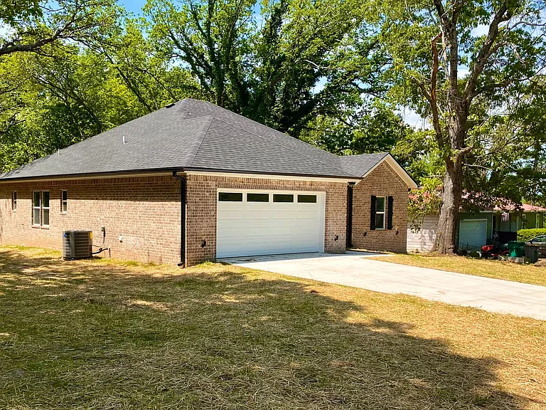 221 Dogwood St — Photo 22