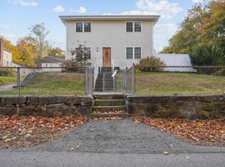 22 Ames St FLOOR 2, Coventry, RI 02816