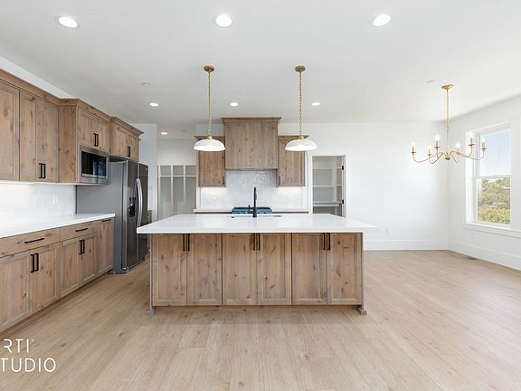 2nd image of 1295 Sunset Ct