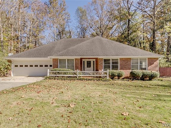 3rd image of 4626 Woodvale Dr