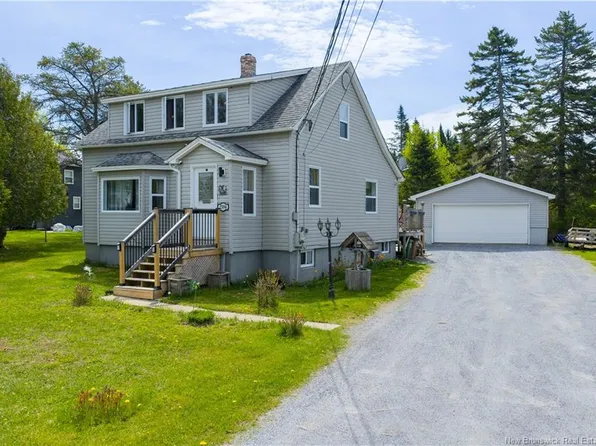 2394 Loch Lomond Rd, Saint John, NB E2N 1A4
