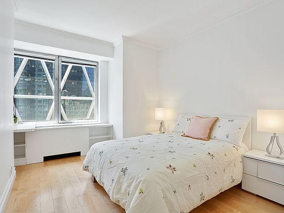 4th image of 301 W 57th St APT 12F