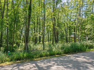 Cranage Rd, Olmsted Falls, OH 44138