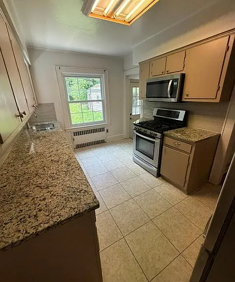 120 Orchard St — Photo 5