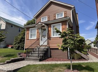 1120 Cambria St, Nanty Glo, PA 15943
