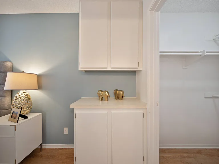 West Park Villas Apartments — Photo 14